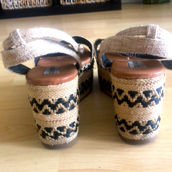 Steve Madden Platforms 💕Excellent Condition - Picture 6 of 7